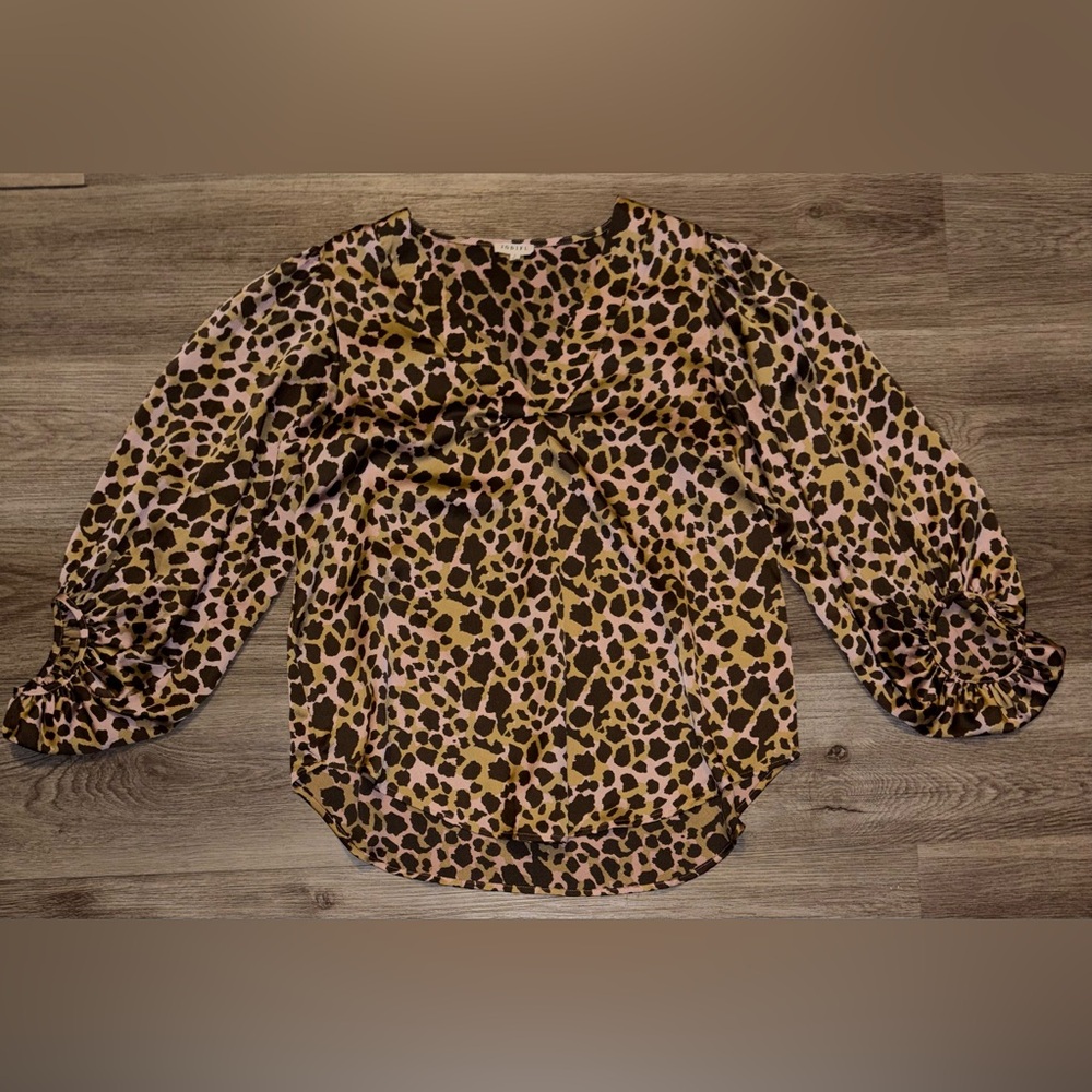 JODIFL Brown and Pink Leopard Print Blouse